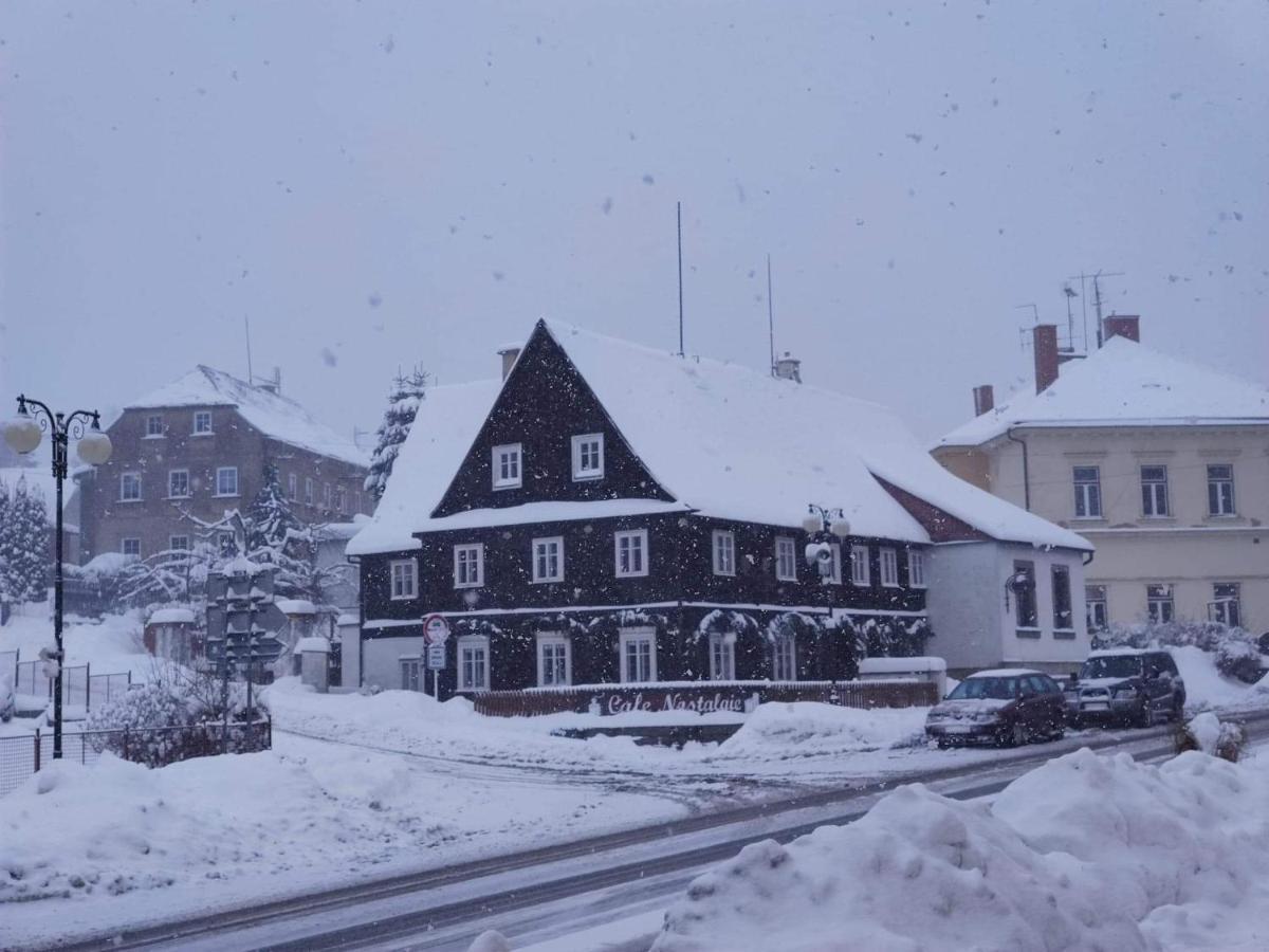 Cafe Nostalgie Dvouluzkovy Romanticky Pokoj Krásná Lípa Esterno foto